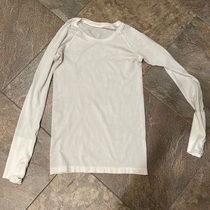 Lululemon Swiftly tech size 6